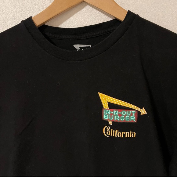 In-N-Out 2020 California Black Graphic Crew Short Sleeve Tee. Size Large - Picture 4 of 7